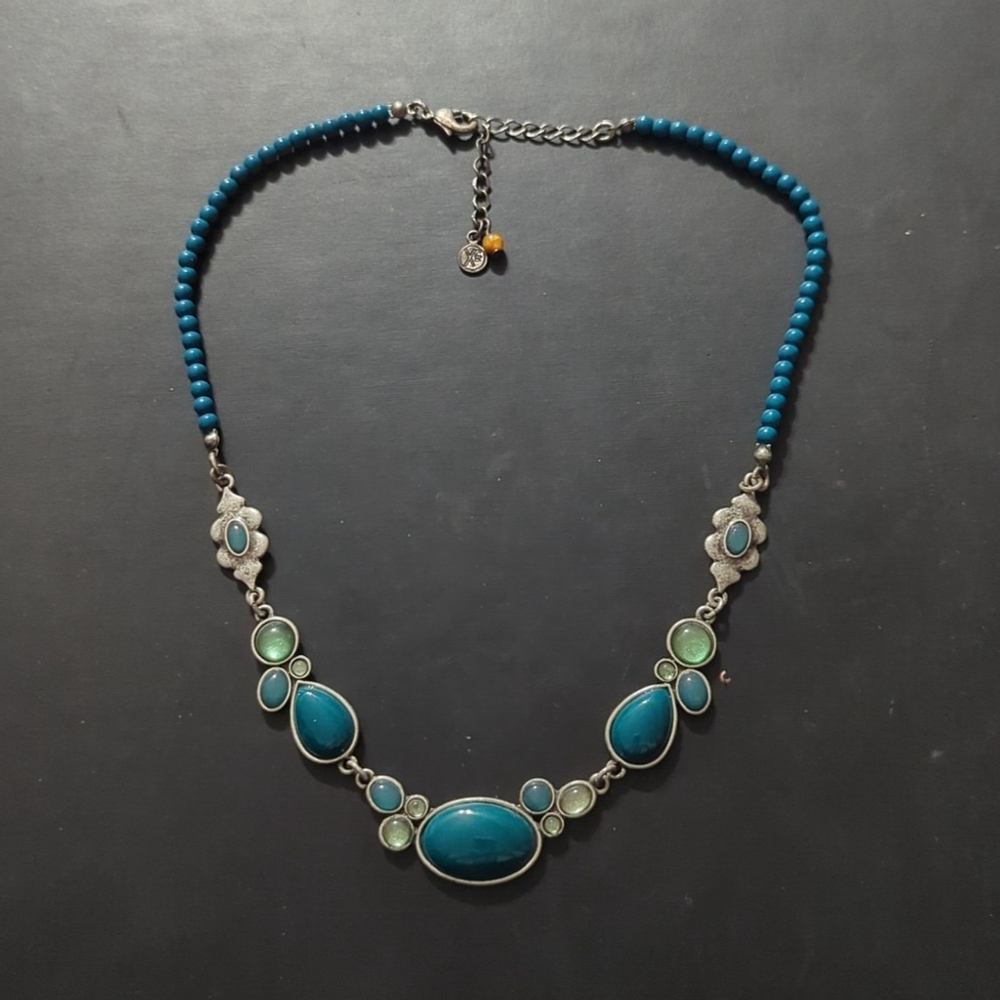 Xc Silver Tone Blue and Green Cabochon Beaded Statement Necklace
